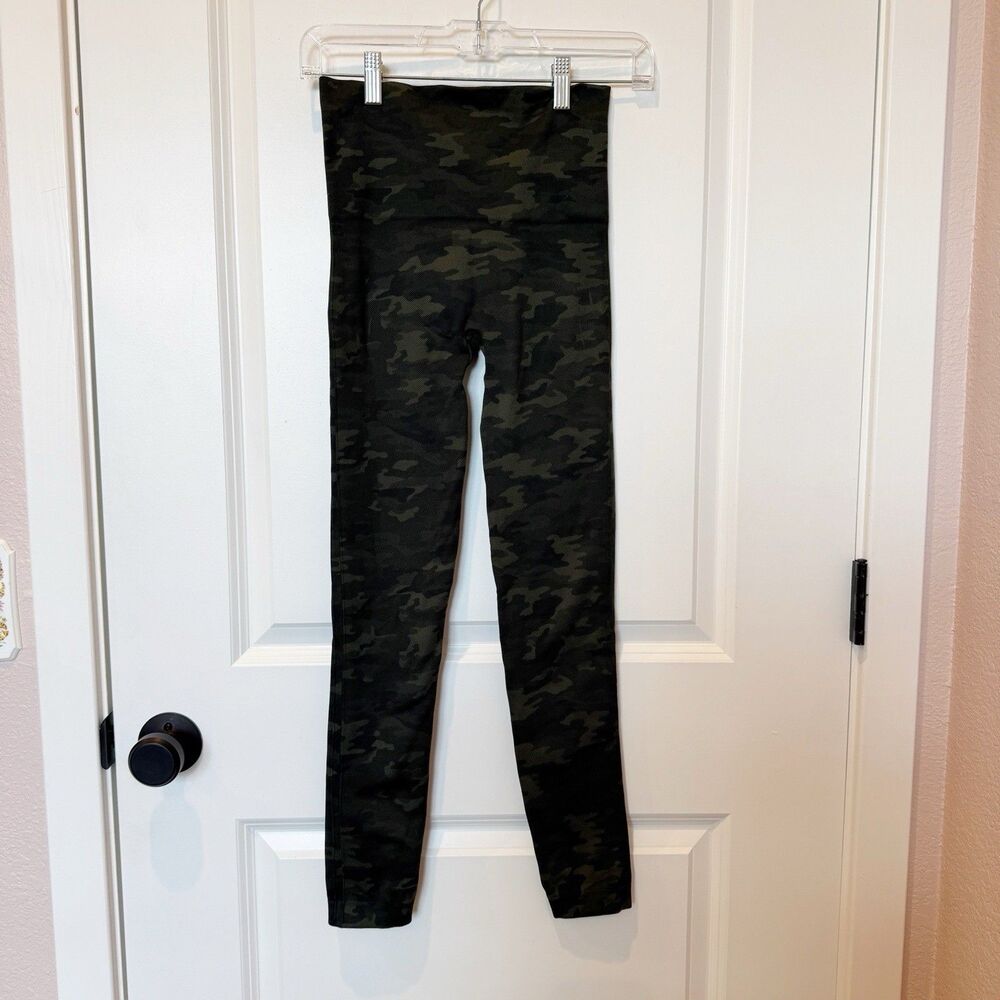 Spanx Womens Green Camo‎ Seamless Leggings Size Small